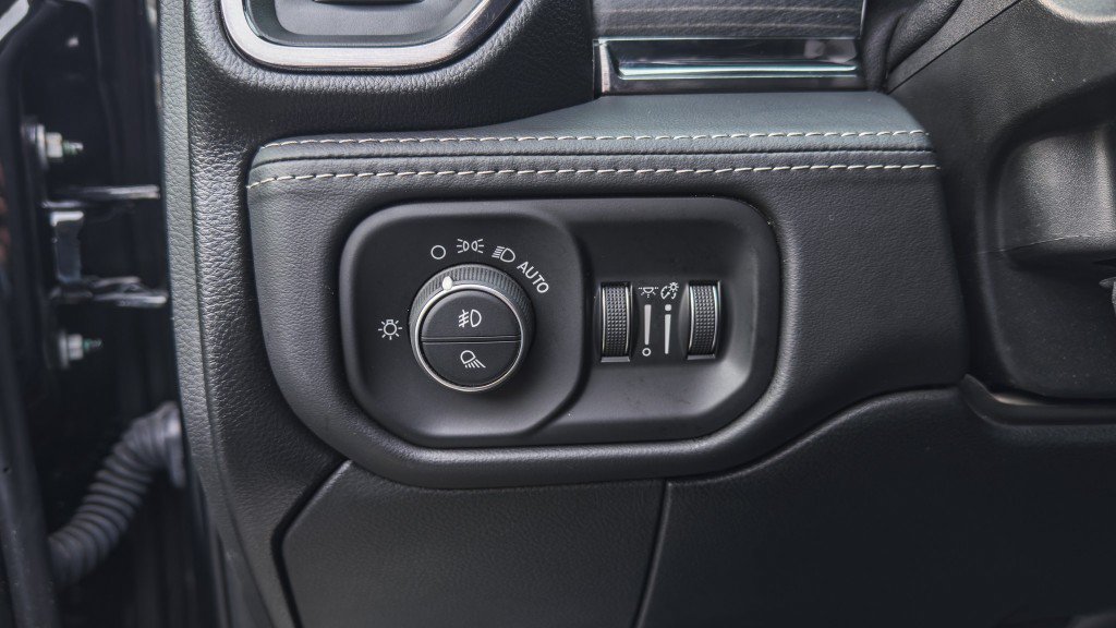 Used 2022 RAM 3500 Limited AWD/4WD image 30