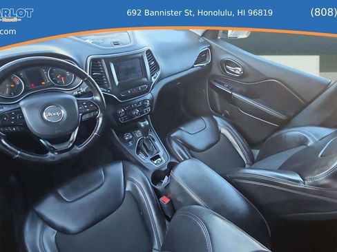 Used 2021 Jeep Cherokee Latitude Plus AWD/4WD image 12