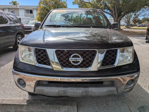 Used 2006 Nissan Frontier SE w/ (P01) Power Pkg image 2