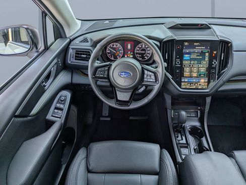 Certified 2025 Subaru Ascent Bronze Edition w/ Onyx Package image 17