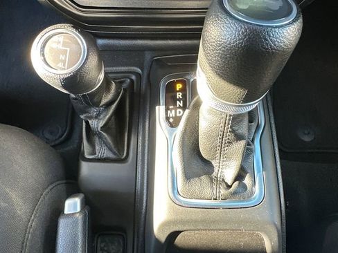 Used 2023 Jeep Wrangler Sport S image 28