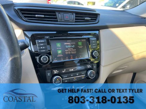 Used 2019 Nissan Rogue SL w/ Premium Package image 15