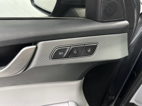 Used 2025 Hyundai Palisade SEL FWD image 12