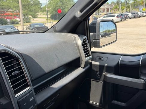 Used 2017 Ford F150 Raptor w/ Equipment Group 802A Luxury AWD/4WD image 23