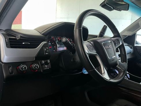 Used 2016 GMC Yukon XL SLT w/ Open Road Package image 11
