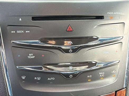 Used 2014 Lincoln MKS AWD w/ Equipment Group 101A image 24