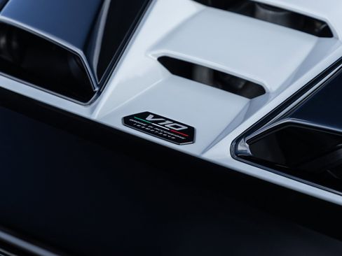 Used 2023 Lamborghini Huracan Tecnica image 13