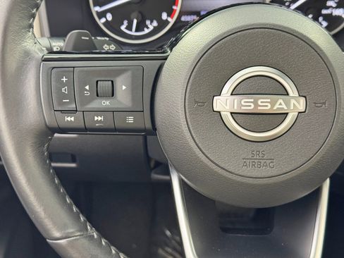 Used 2022 Nissan Rogue SL w/ SL Premium Package image 21