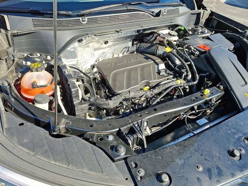 Certified 2025 Chevrolet Trax ACTIV w/ Sunroof Package image 30