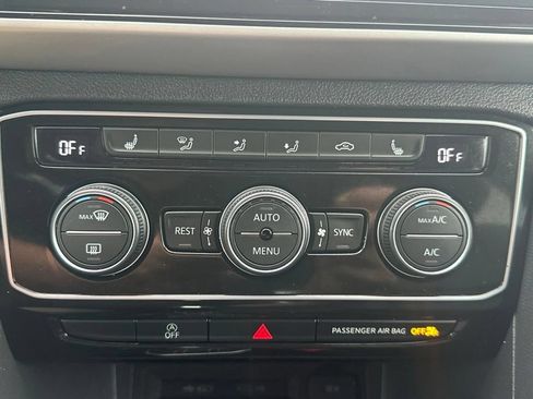 Used 2023 Volkswagen Atlas SE w/ Black Wheel Package AWD/4WD image 23