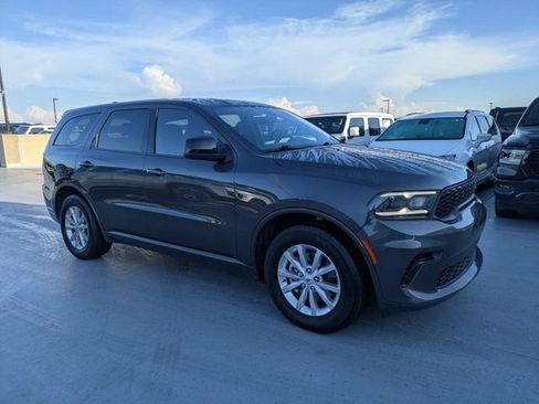 Used 2025 Dodge Durango GT RWD image 1