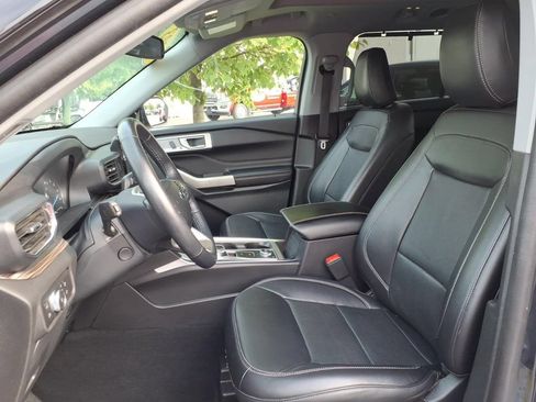 Used 2023 Ford Explorer Limited w/ Hybrid Equipment Group 310A AWD/4WD image 18