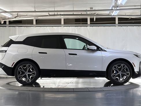 Certified 2024 BMW iX xDrive50 w/ Premium Package AWD/4WD image 8