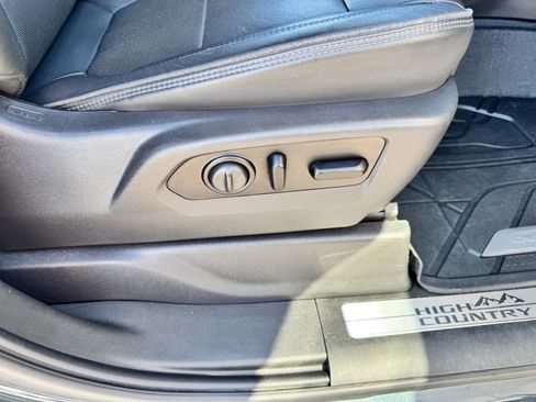 Used 2020 Chevrolet Silverado 3500 High Country image 18