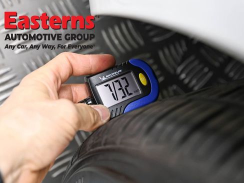 Used 2023 Tesla Model 3 Standard Range image 21