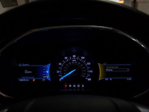 Used 2019 Ford Edge Titanium w/ Cold Weather Package image 11