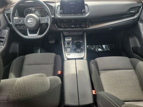 Used 2023 Nissan Rogue SV image 12