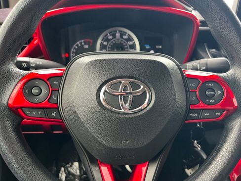 Used 2022 Toyota Corolla LE image 21