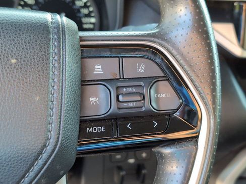 Used 2022 Toyota Tundra SR5 AWD/4WD image 30