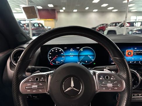 Used 2022 Mercedes-Benz GLB 250 image 17