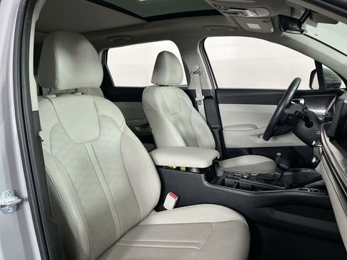 Certified 2025 Kia Sorento EX w/ Panoramic Sunroof Package FWD image 26