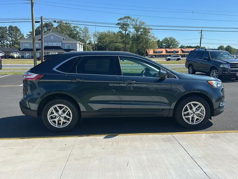 Used 2022 Ford Edge SEL w/ Convenience Package AWD/4WD image 4