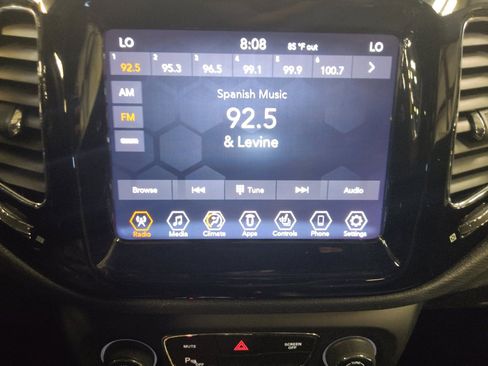 Used 2018 Jeep Compass Limited w/ Safe & Security Group FWD image 25