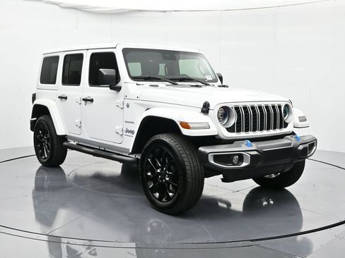 Used 2024 Jeep Wrangler Unlimited Sahara w/ Safety Group image 3