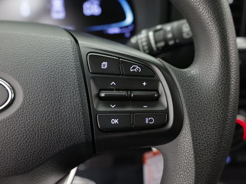 Used 2023 Hyundai Venue SE FWD image 21