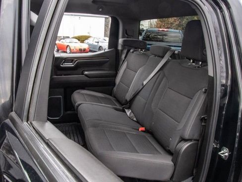 Used 2025 Chevrolet Silverado 1500 LT AWD/4WD image 18