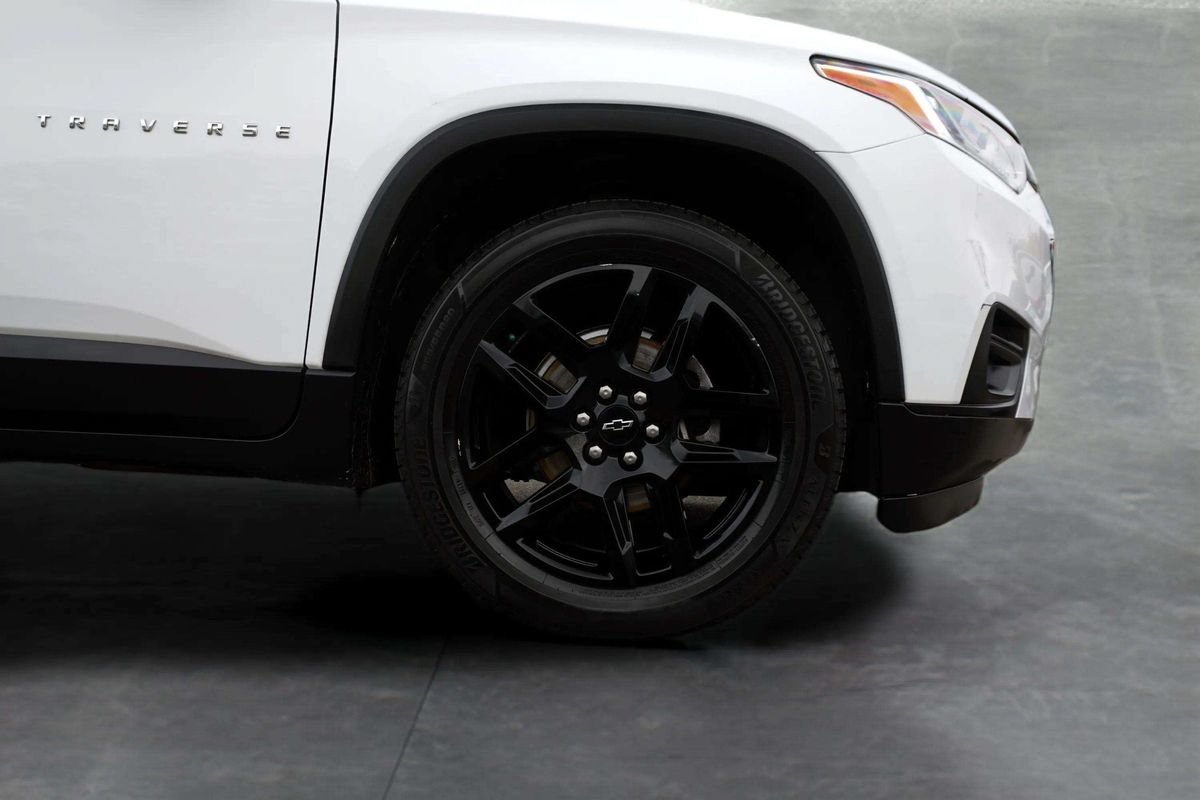 Used 2020 Chevrolet Traverse LS FWD image 9