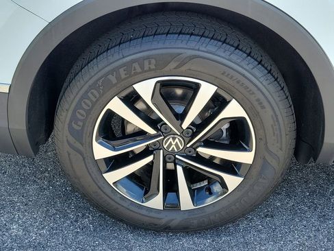 Used 2023 Volkswagen Tiguan S FWD image 6