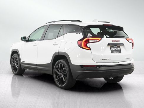 Used 2023 GMC Terrain SLE w/ Driver Convenience Package AWD/4WD image 3