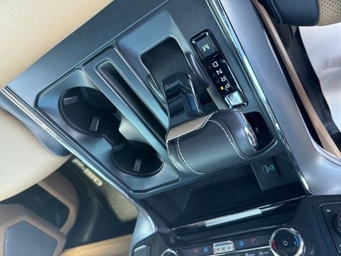 Used 2022 Ford F150 Lariat image 27