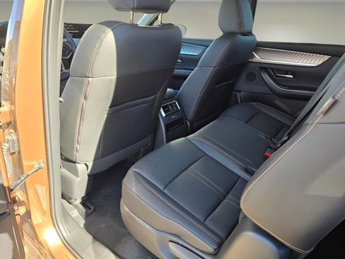 New 2025 MAZDA CX-70 Plug-In Hybrid w/ Premium Pkg image 15