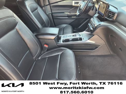 Used 2020 Ford Explorer XLT w/ Equipment Group 202A RWD image 12
