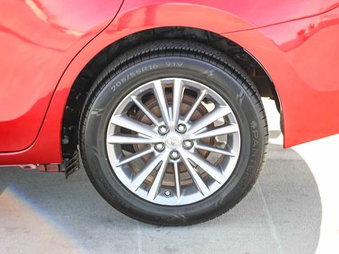 Used 2014 Toyota Corolla LE image 11