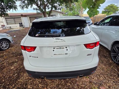 Used 2017 Jaguar F-PACE R-Sport image 18