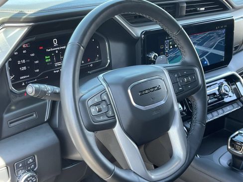 Certified 2025 GMC Sierra 1500 Denali RWD image 25