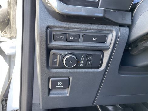 Used 2022 Ford F150 XLT w/ Equipment Group 302A High AWD/4WD image 18