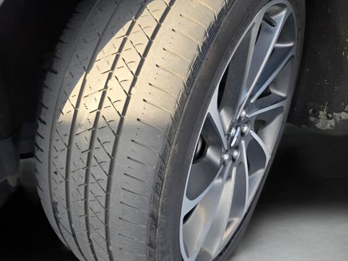 Used 2020 Lincoln Nautilus Reserve w/ Equipment Group 202A image 18