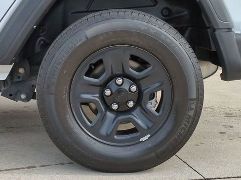 Used 2022 Jeep Wrangler Unlimited Sport image 10