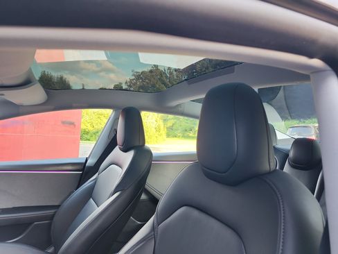 Used 2025 Tesla Model 3 RWD image 16