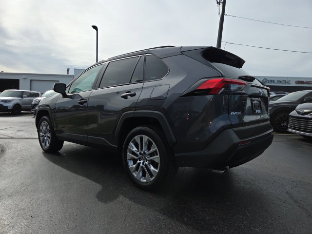 Used 2025 Toyota RAV4 XLE Premium w/ Weather Package AWD/4WD image 5