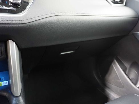 Used 2023 Toyota Corolla Cross XLE image 20