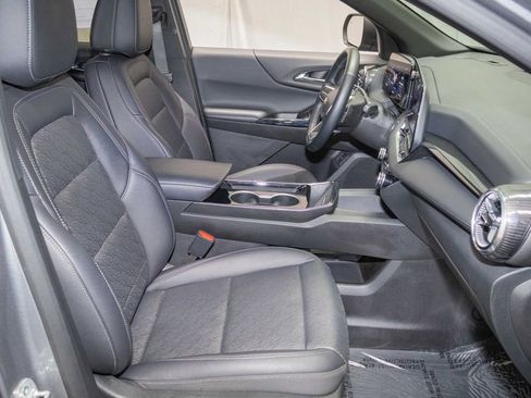 Used 2025 Chevrolet Equinox LT w/ Convenience Package II FWD image 15