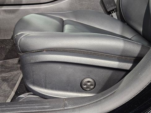 Used 2021 Mercedes-Benz CLA 250 4MATIC image 23