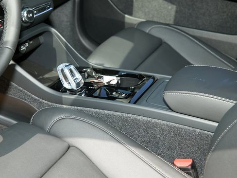 New 2026 Volvo XC40 B5 Plus w/ Protection Package Premier image 12