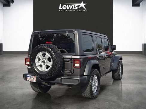 Used 2018 Jeep Wrangler Unlimited Sport AWD/4WD image 4
