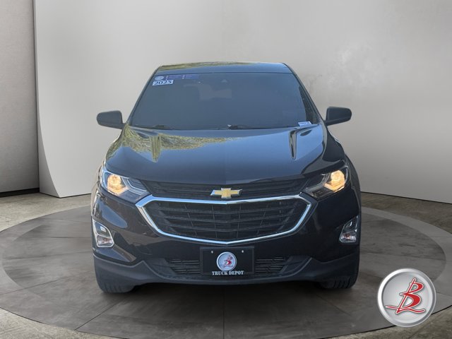 Used 2020 Chevrolet Equinox LS AWD/4WD image 2